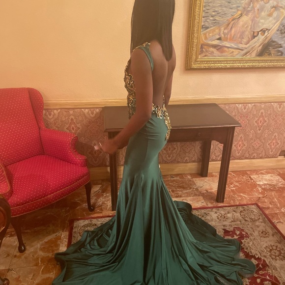 Prom dress - Picture 3 of 6